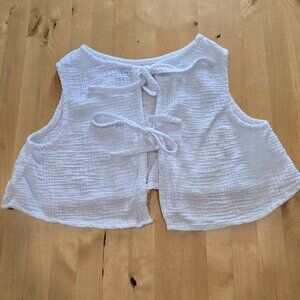 White SHEIN Vest Size Extra Large waffle style fabric two front ties XL